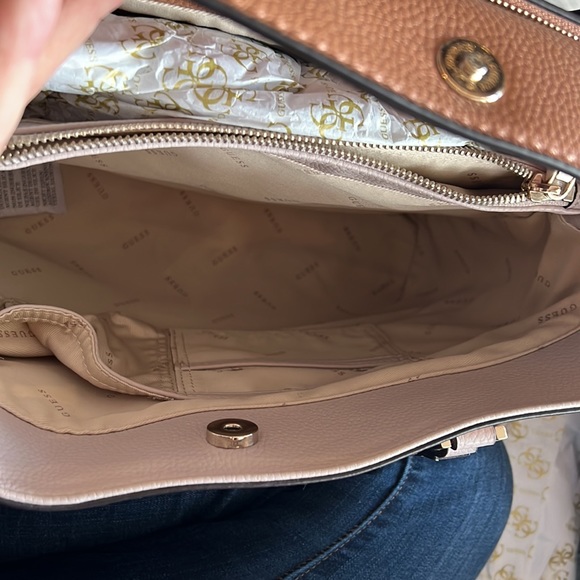 GUESS Two-Tone Shoulder Bag - NWT and original packaging filler - Picture 8 of 13